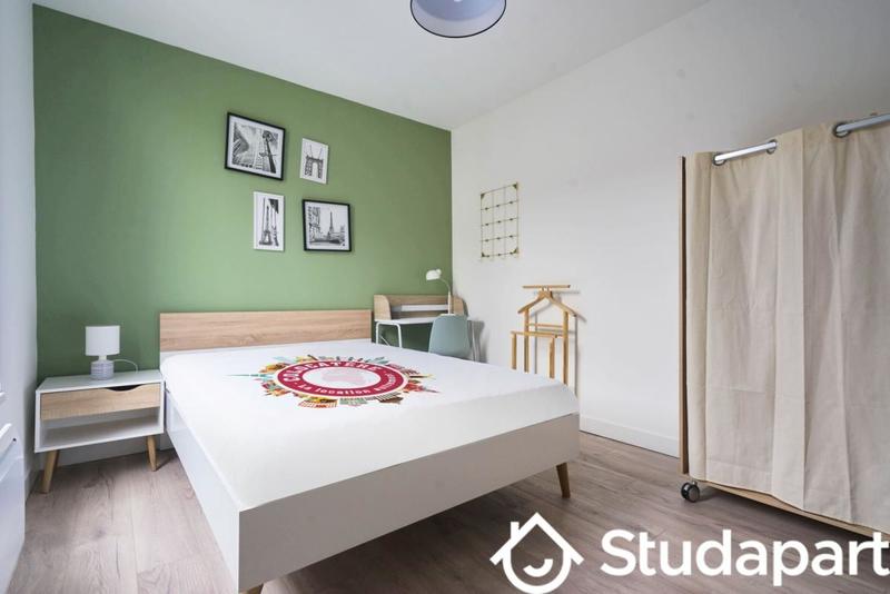 Chambre - 12 m² - 1 pièce