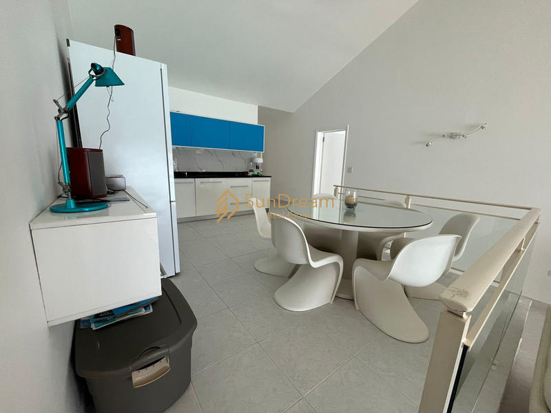 Appartement - 180 m² - 3 pièces