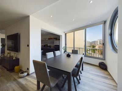 Appartement - 124 m² - 4 pièces