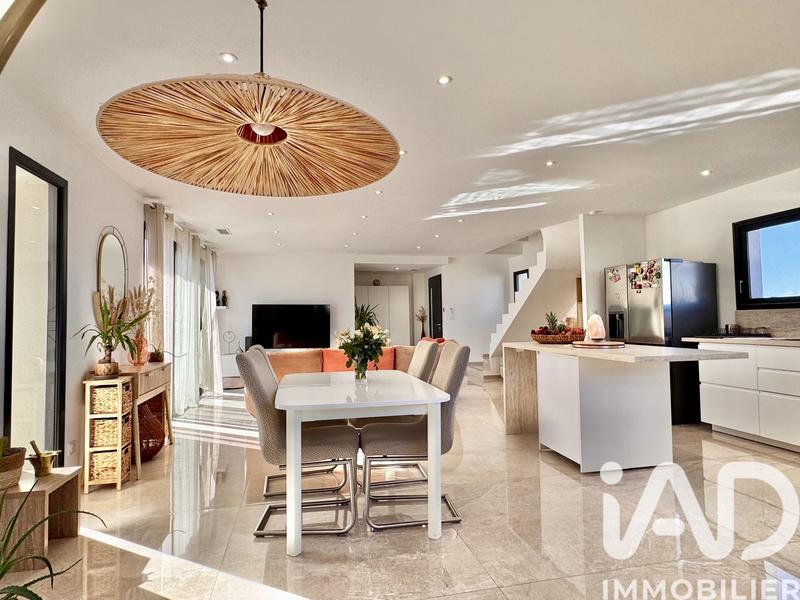 Maison - 148 m² - 5 pièces