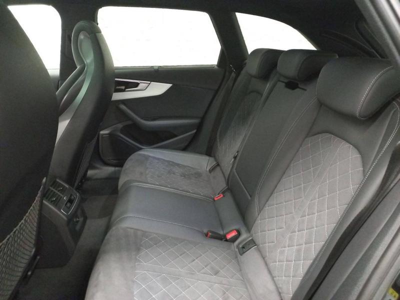 Audi A4 Avant 40 Tdi 204 s tronic 7 Quattro Competition