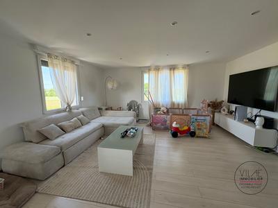 Maison - 220 m² - 7 pièces