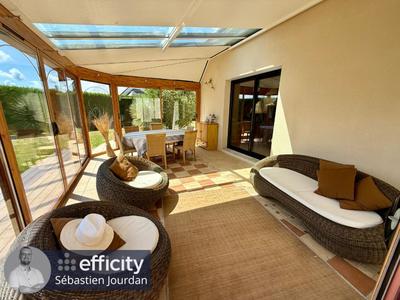 Maison - 187 m² - 6 pièces