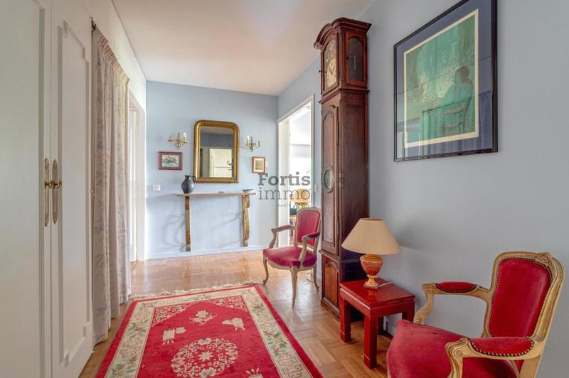 Appartement - 161 m² - 6 pièces