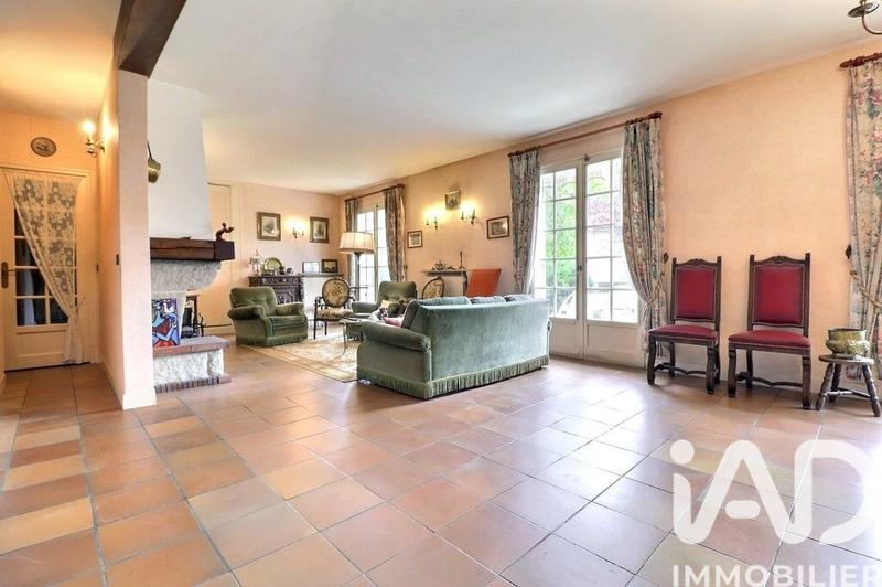 Maison - 170 m² - 9 pièces