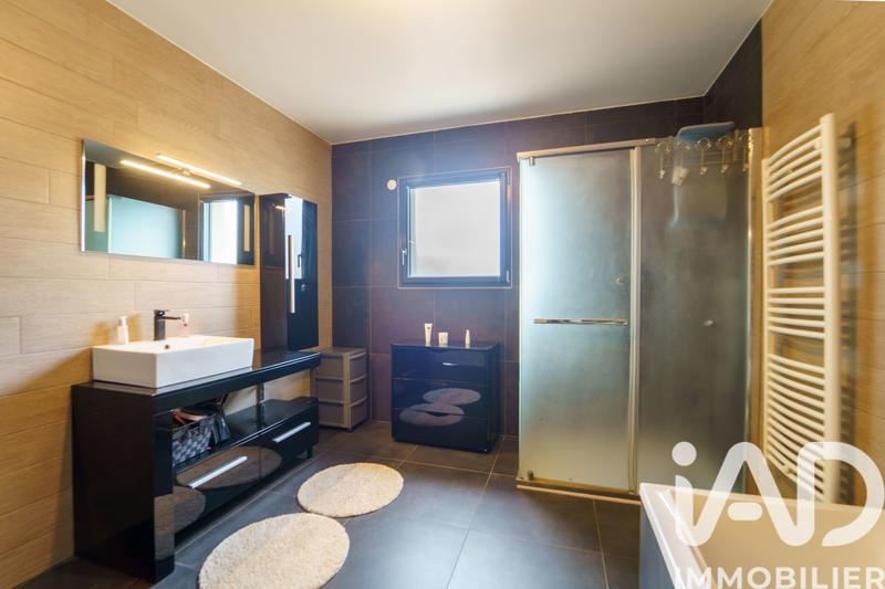 Maison - 141 m² - 6 pièces