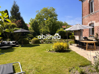 Maison - 330 m² - 11 pièces