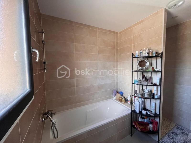 Maison - 97 m² - 4 pièces