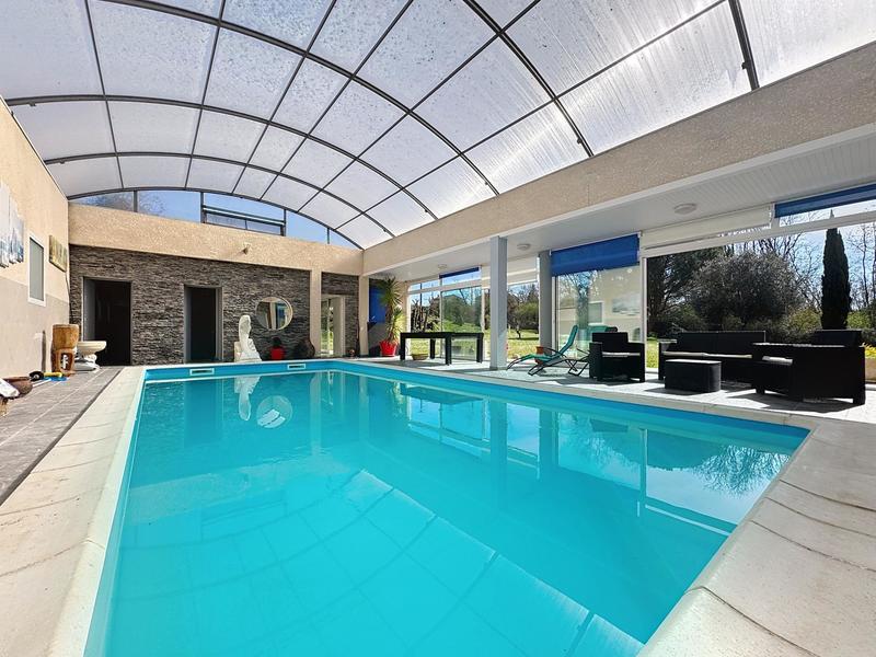 Maison - 294 m² - 6 pièces