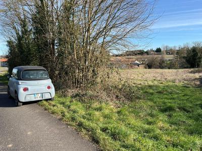 Terrain constructible - 1 644 m²