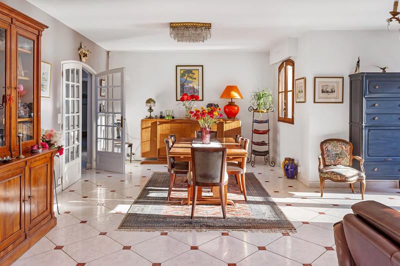 Maison - 187 m² - 6 pièces