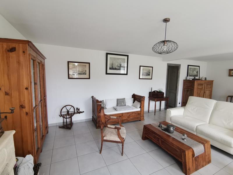 Maison - 200 m² - 7 pièces