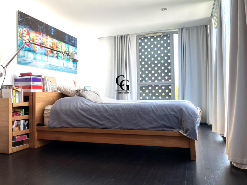 Maison contemporaine - 250 m² - 7 pièces