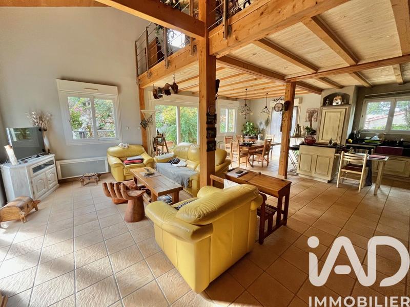 Maison - 140 m² - 5 pièces