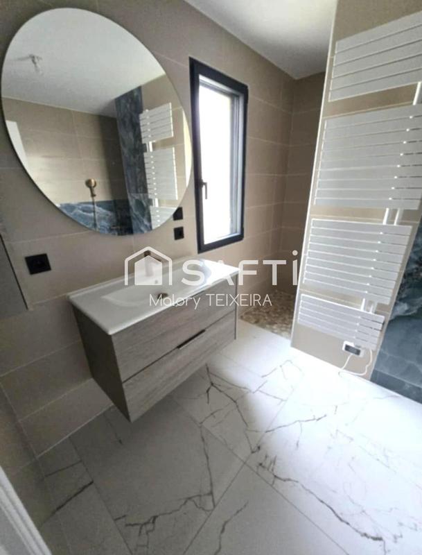 Maison - 172 m² - 8 pièces