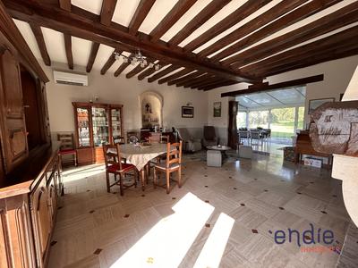 Maison - 182 m² - 6 pièces