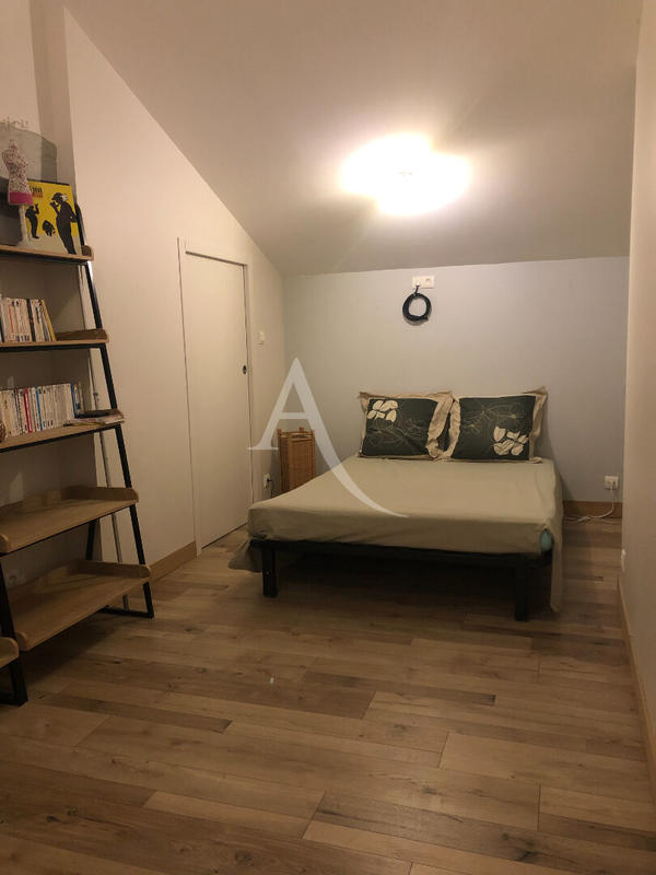 Villa - 211 m² - 6 pièces