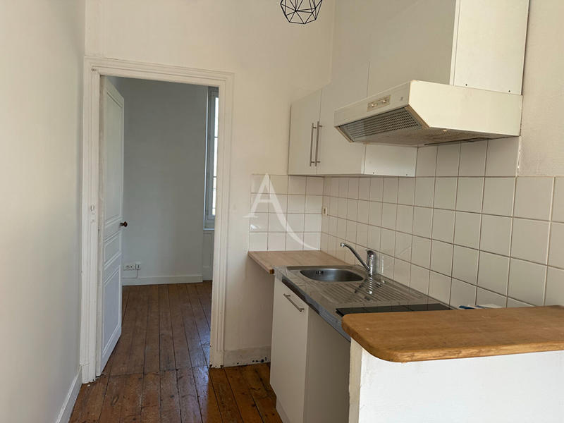 Maison - 121 m² - 8 pièces