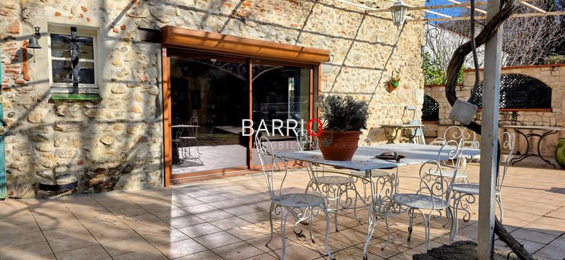 Maison traditionnelle - 300 m² - 16 pièces