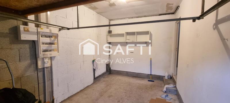 Maison - 180 m² - 8 pièces