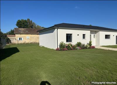 Maison - 98 m² - 4 pièces