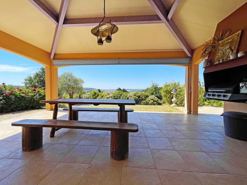 Maison - 190 m² - 5 pièces