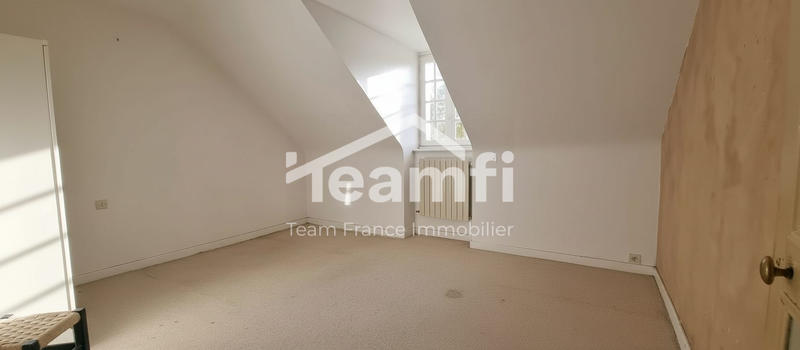 Maison - 245 m² - 7 pièces