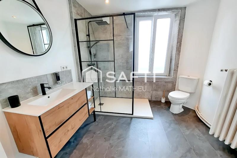 Maison - 200 m² - 7 pièces