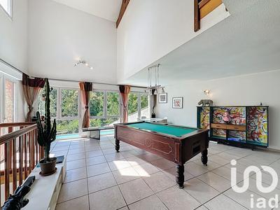 Maison - 234 m² - 8 pièces