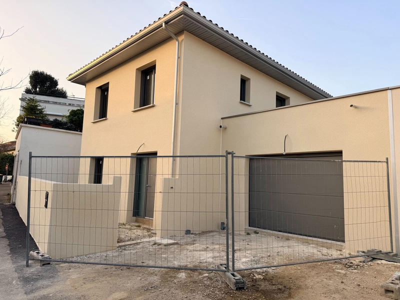 Maison - 144 m² - 5 pièces