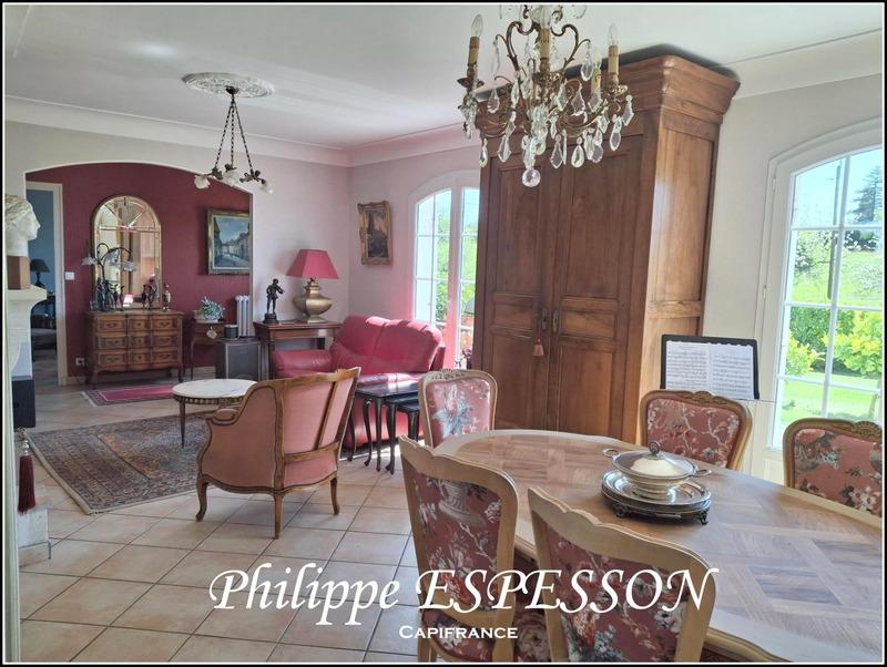 Propriété - 153 m² - 7 pièces