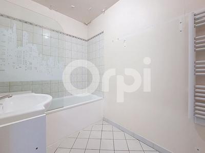 Appartement - 65 m² - 4 pièces