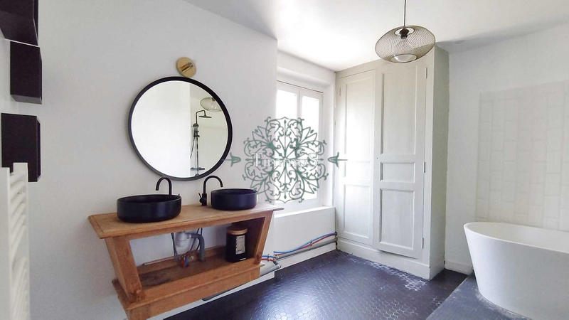 Maison de village - 130 m² - 5 pièces