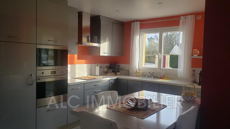 Maison - 219 m² - 7 pièces