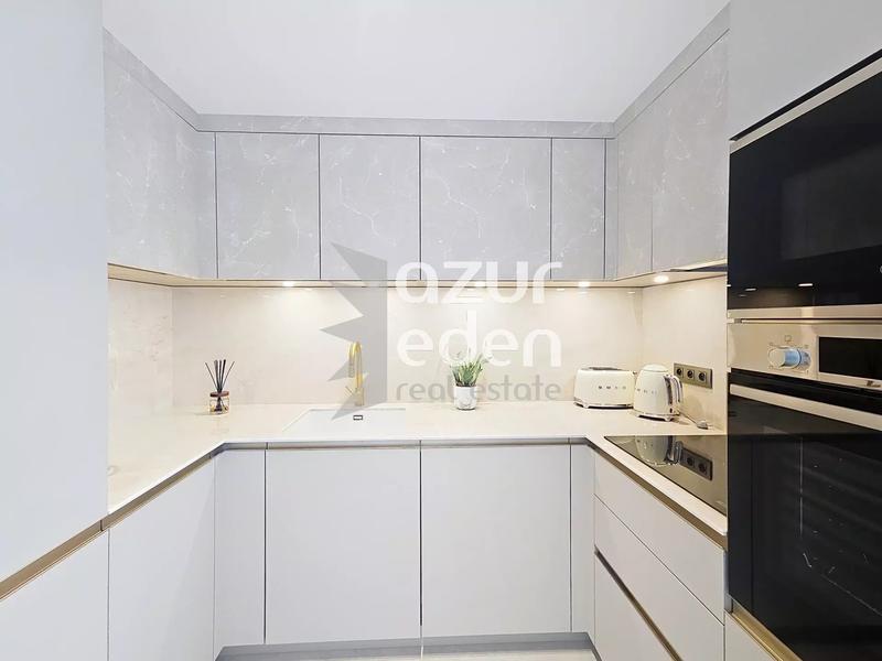 Appartement - 100 m² - 4 pièces