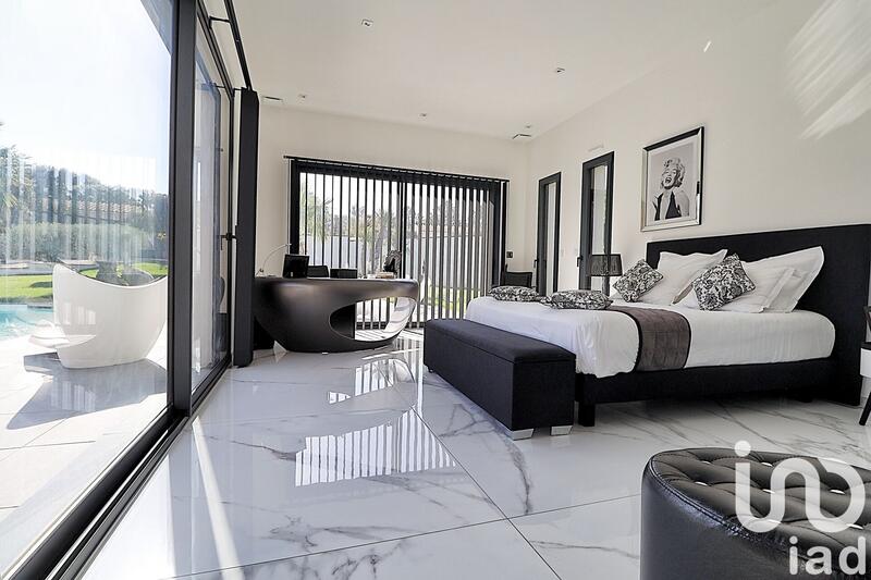 Maison - 210 m² - 4 pièces