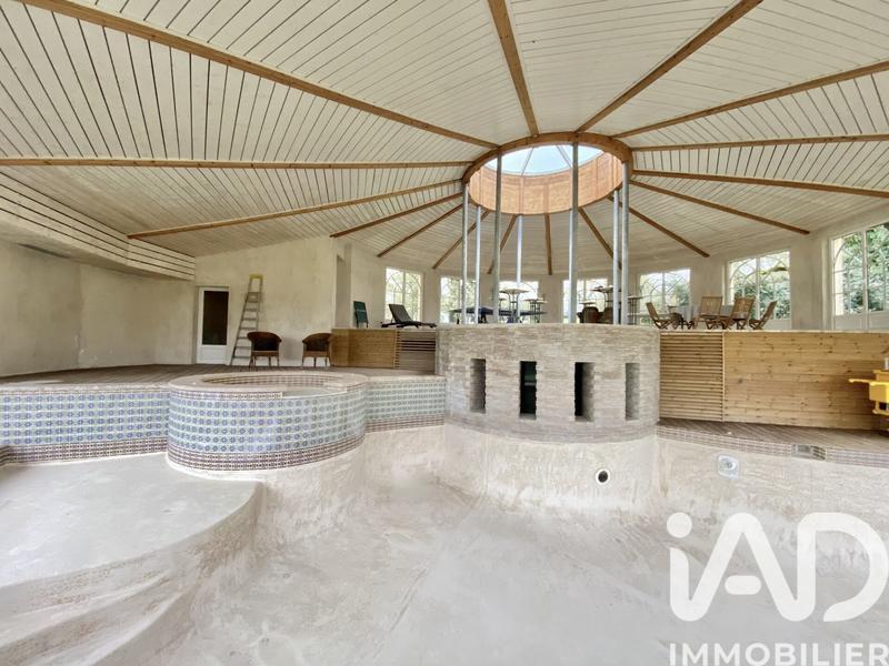 Maison - 502 m² - 13 pièces