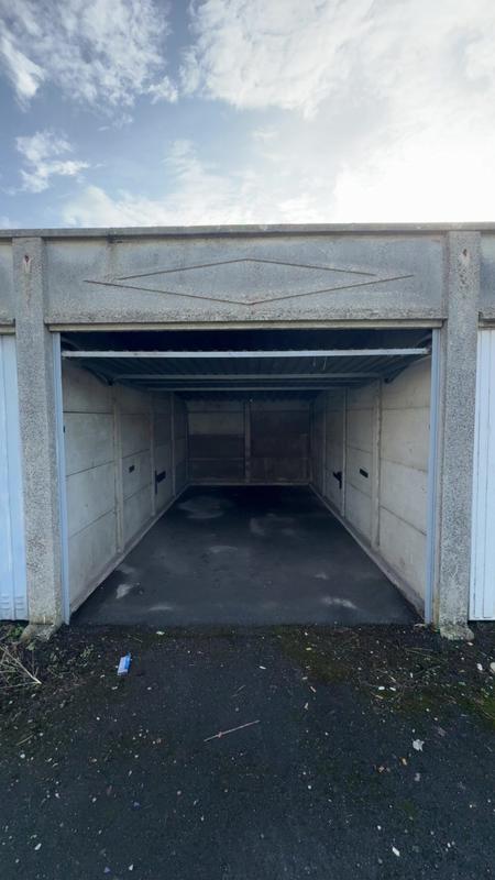 Parking / Garage - 14 m²