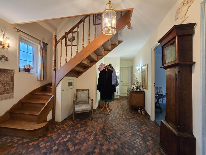 Maison - 187 m² - 7 pièces