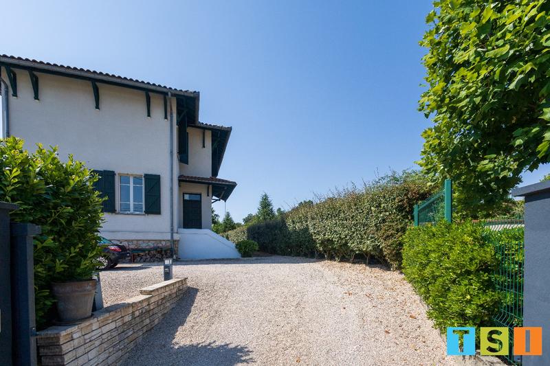 Maison bourgeoise - 140 m² - 4 pièces