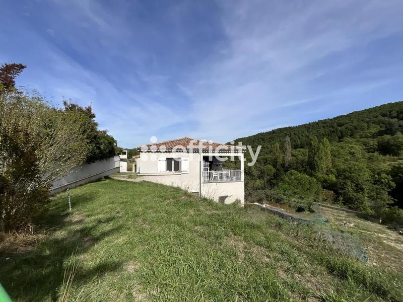 Villa - 186 m² - 9 pièces