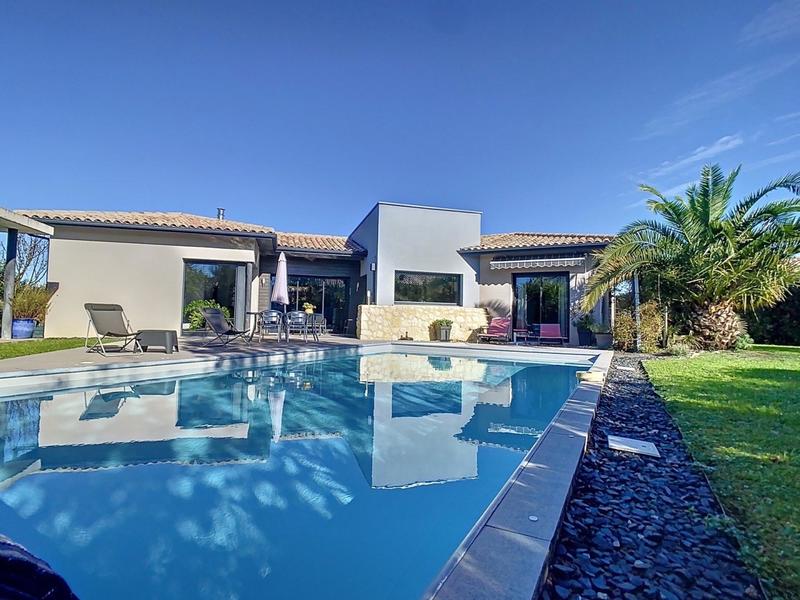 Maison - 138 m² - 5 pièces