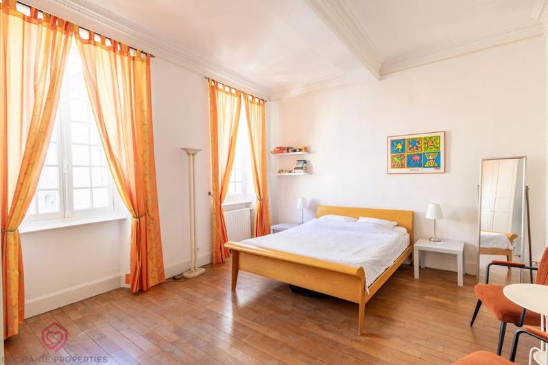 Propriété - 540 m² - 13 pièces