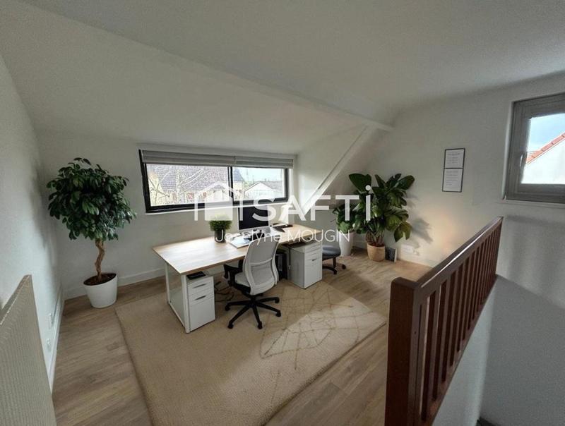 Maison - 181 m² - 7 pièces