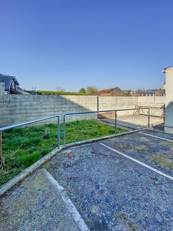 Maison - 144 m² - 9 pièces