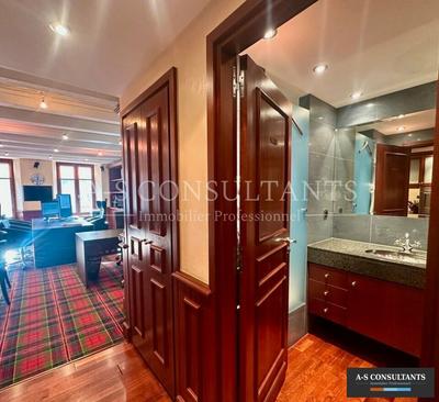 Bureau - 60 m² - 1 pièce