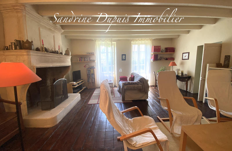 Maison - 210 m² - 7 pièces