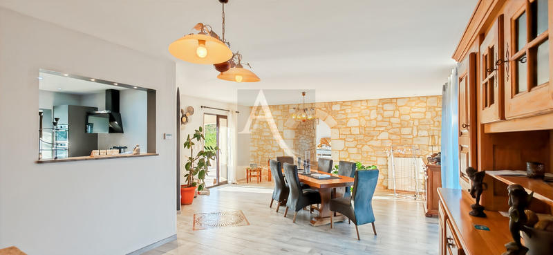 Maison - 184 m² - 7 pièces