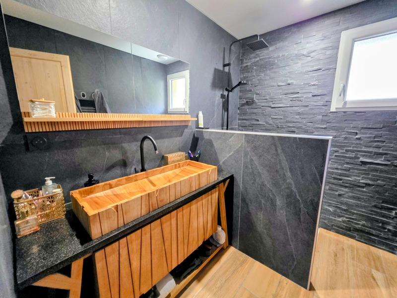 Maison - 101 m² - 5 pièces