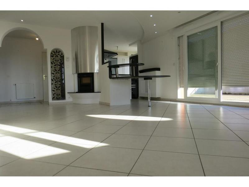 Appartement - 93 m² - 4 pièces